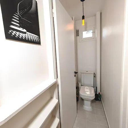 Havre De Paix Aux Buttes Chaumont *